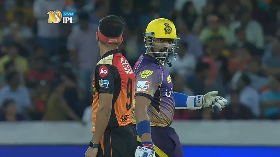 Shoulder to shoulder - Uthappa & Kaul