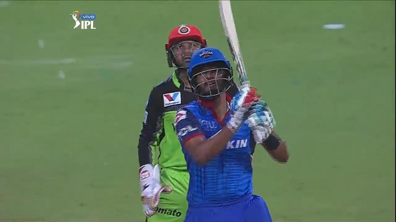 M20: RCB vs DC – Super Sixes background