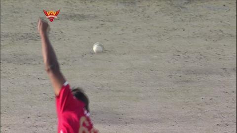 M39: SRH vs KXIP – Moises Henriques Wicket