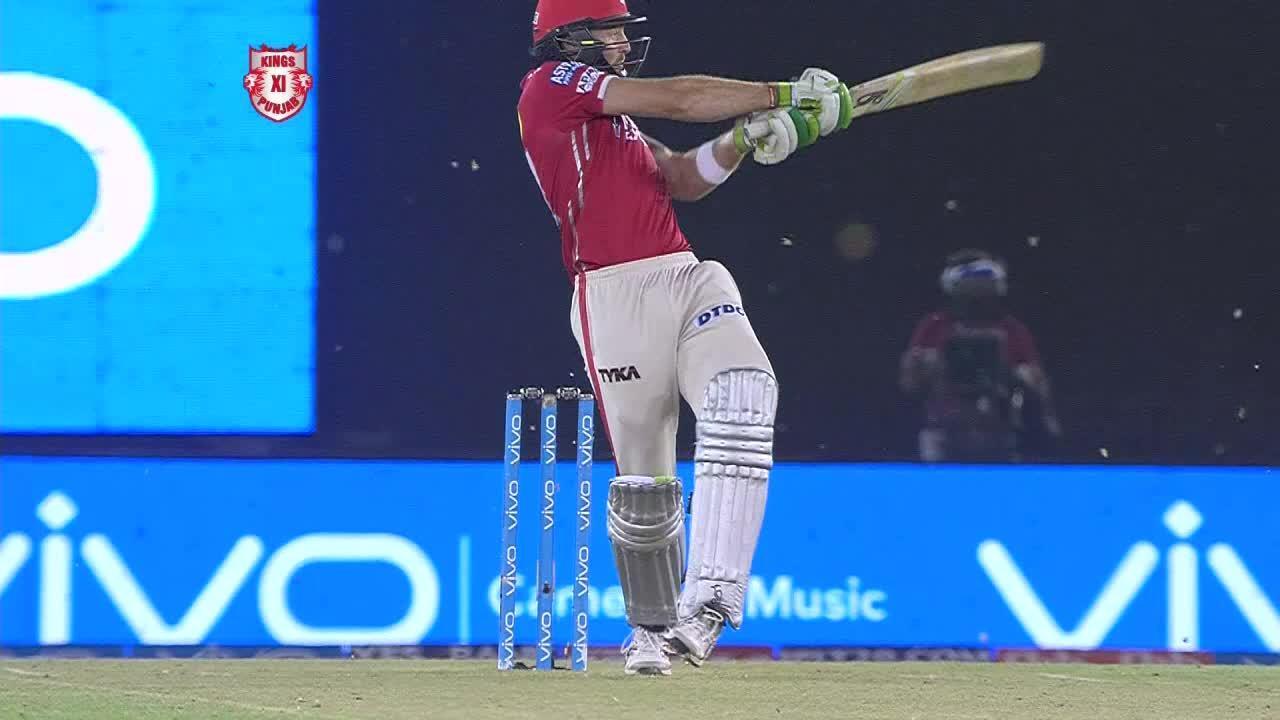 M33: KXIP vs SRH – Martin Guptill Six