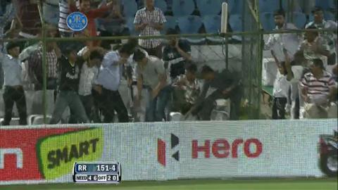 IPL 2012 Match 20 – RR vs DC: Brad Hodge background