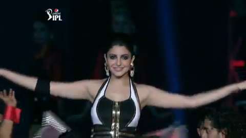 IPL 2015 Opening Nite : Anushka Sharma performs on popular Bollywoood numbers background