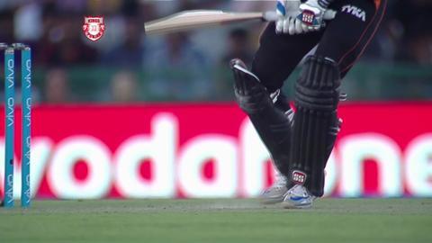 M46: KXIP vs SRH – Deepak Hooda Six background