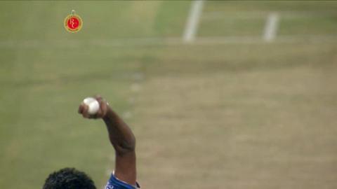 M2: RCB vs MI – Mayank Agarwal Wicket