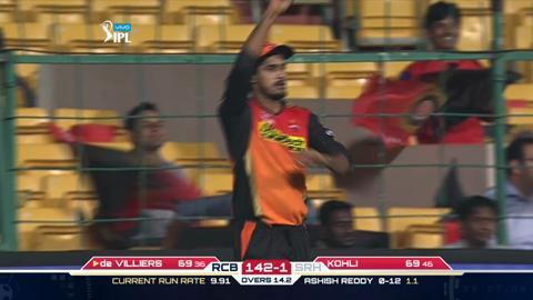 M4: RCB vs SRH – AB de Villiers Six background