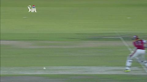 M51: KXIP vs RCB – David Hussey Wicket