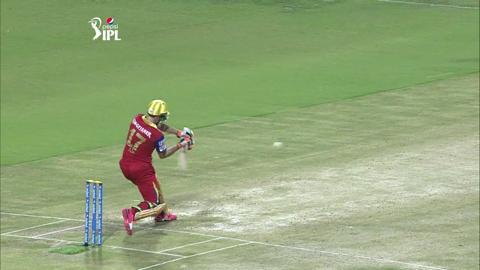 M16: RCB vs MI – AB de Villiers Six