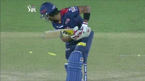 M67: KXIP vs DD – Unmukt Chand Wicket