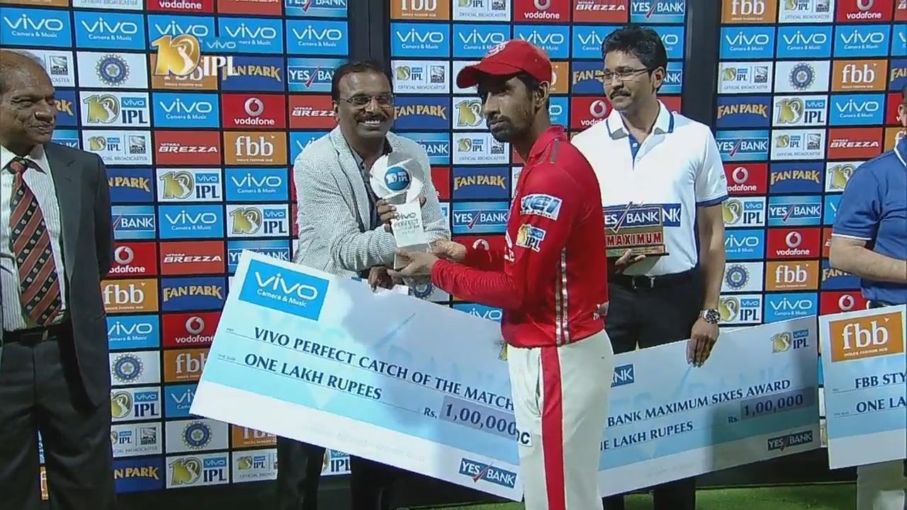 M43: RCB vs KXIP – VIVO perfect catch of the match – Wriddhiman Saha