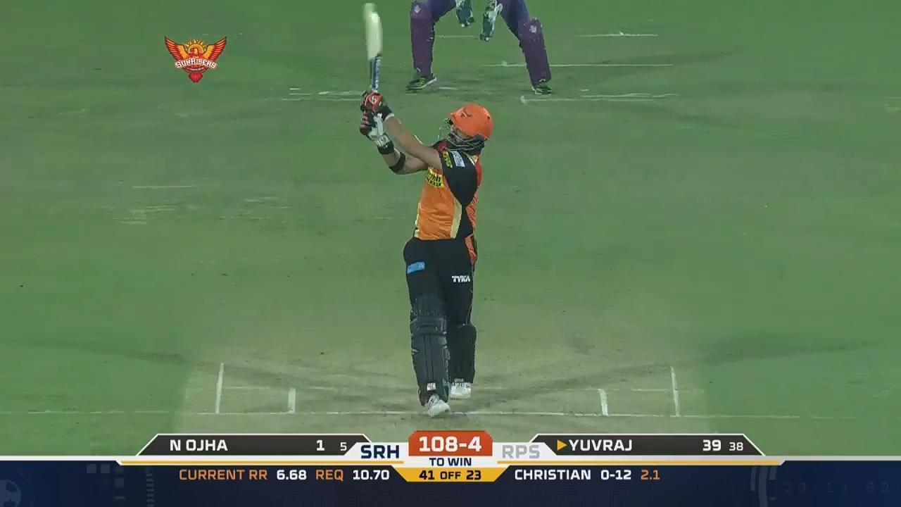 M44: SRH vs RPS – Yuvraj Singh Six background