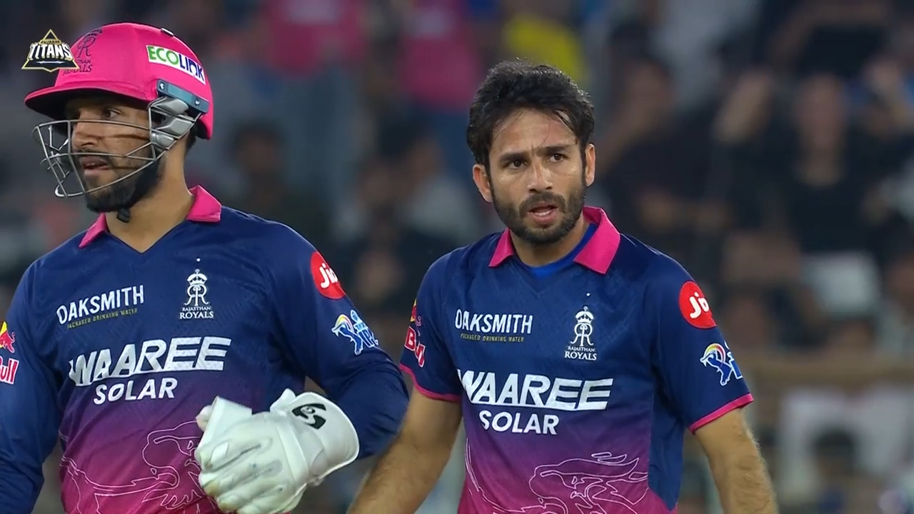 IPL 2026 M09: GT vs RR - Fall of Wickets