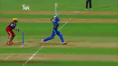 M46: MI vs RCB – Hardik Pandya Six