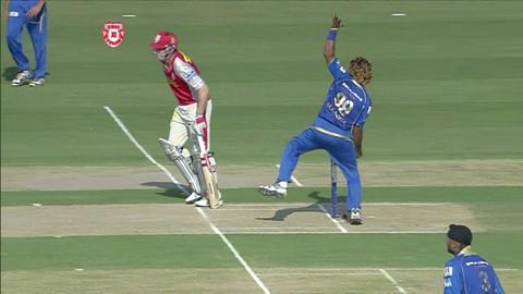 M69: KXIP vs MI – Azhar Mahmood Six