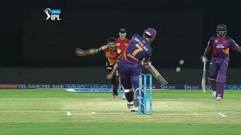 M40: RPS vs SRH – MS Dhoni Six background