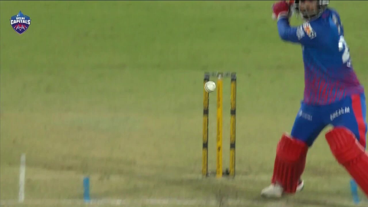 IPL 2026 M14: DC vs GT - Vipraj Nigam Wicket