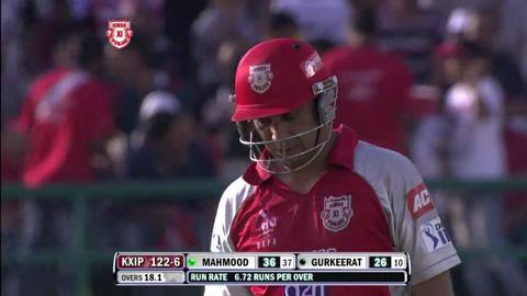 Match 69 KXIP vs DD – Mahmood's Wicket background