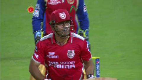 M31: RCB vs KXIP – Virender Sehwag Wicket background