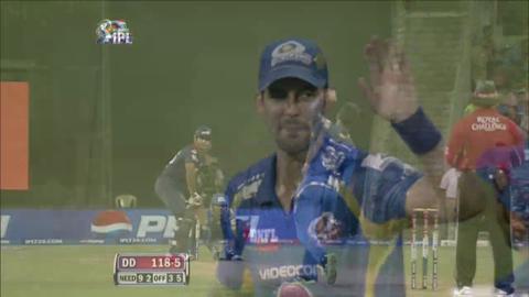 M10: MI vs DD – Irfan Pathan Wicket