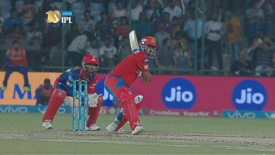 Suresh Raina motors his way to a 77 (43)