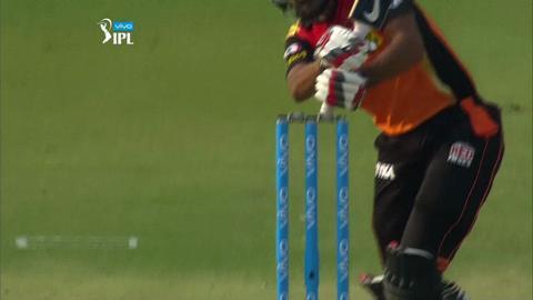M8: SRH vs KKR – Deepak Hooda Wicket