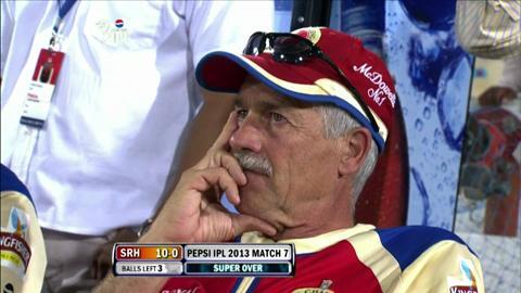 M7: SRH vs RCB – Cameron White Six