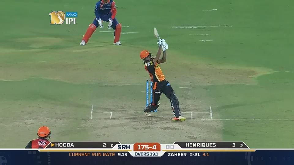 M21: SRH vs DD – Deepak Hooda Six background
