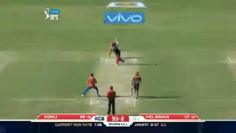 M19: GL vs RCB – Lokesh Rahul Six