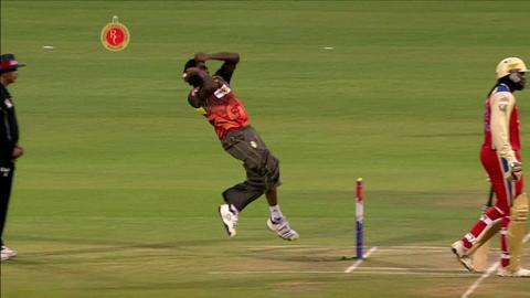 M9: RCB vs SRH – Mayank Agarwal Wicket