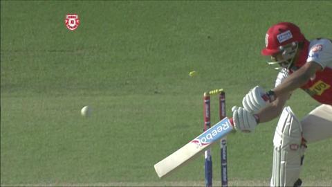 M69: KXIP vs MI – Praveen Kumar Wicket background