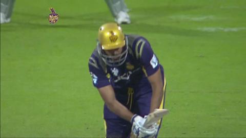 M15: KKR vs KXIP – Yusuf Pathan Wicket
