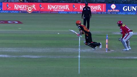 M46: KXIP vs SRH – David Warner Wicket background