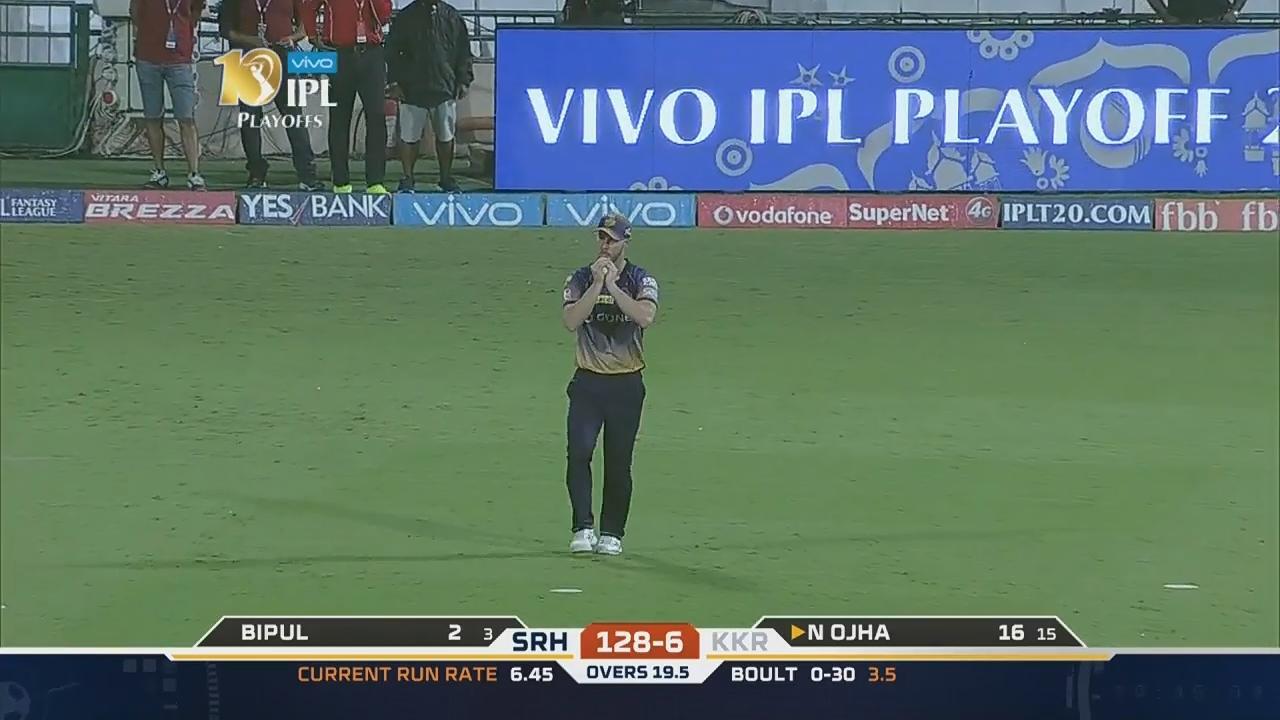 Eliminator: SRH vs KKR – Naman Ojha Wicket