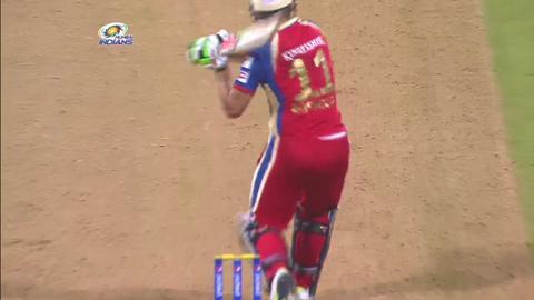 M27: MI vs RCB – Yuvraj Singh Wicket