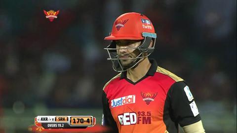 M19: SRH vs KKR – Naman Ojha Wicket background