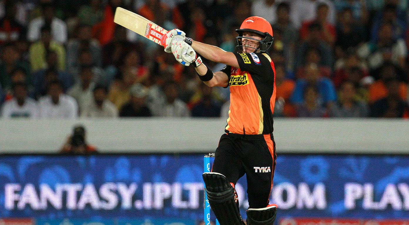 M12: SRH vs MI – YES Bank Maximum Sixes – David Warner