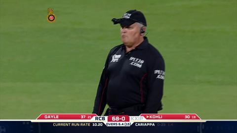 M50: RCB vs KXIP – Virat Kohli Six background