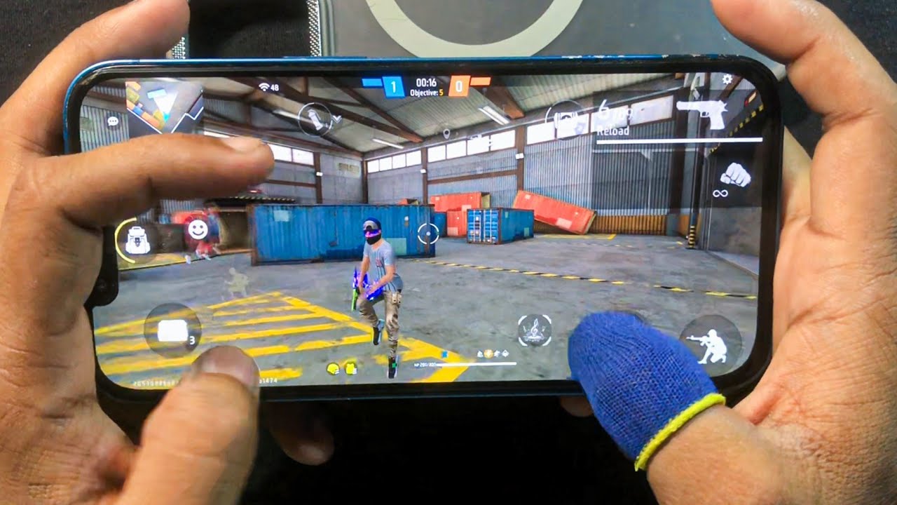 Freestyle Gameplay Handcam đ iphone 13 Free Fire background