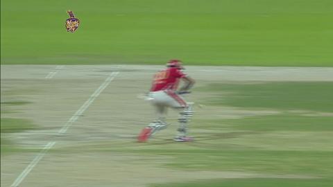 M15: KKR vs KXIP – Akshar Patel Wicket