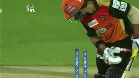 M11: SRH vs RR – Naman Ojha Wicket background