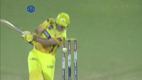 M61: RR vs CSK – Michael Hussey Wicket