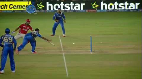 M18: RR vs KXIP – Tewatia's brilliance gets Vijay run-out background