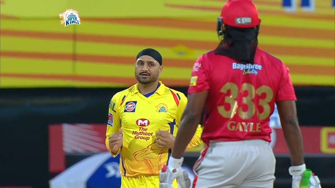 1st over, 2 wickets - Bhajji "turns" it in CSK's favour background