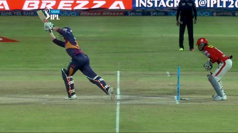 M53: RPS vs KXIP – George Bailey Wicket background
