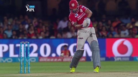 M50: RCB vs KXIP – Murali Vijay Wicket