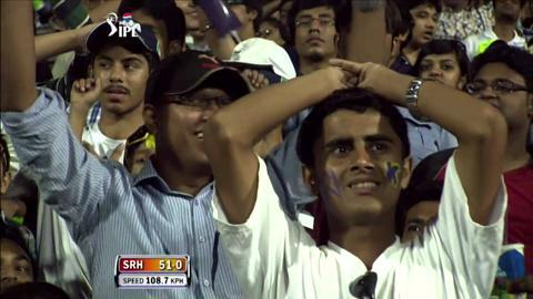 M17: KKR vs SRH – Cameron White Six background