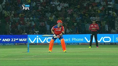 M51: GL vs KKR – Brendon McCullum Six background