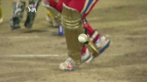 M16: CSK vs RCB – Mayank Agarwal Wicket