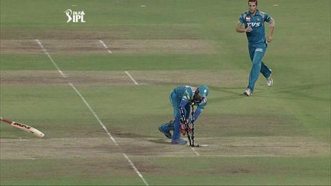 Match 45 PWI vs MI – Sharma's Wicket