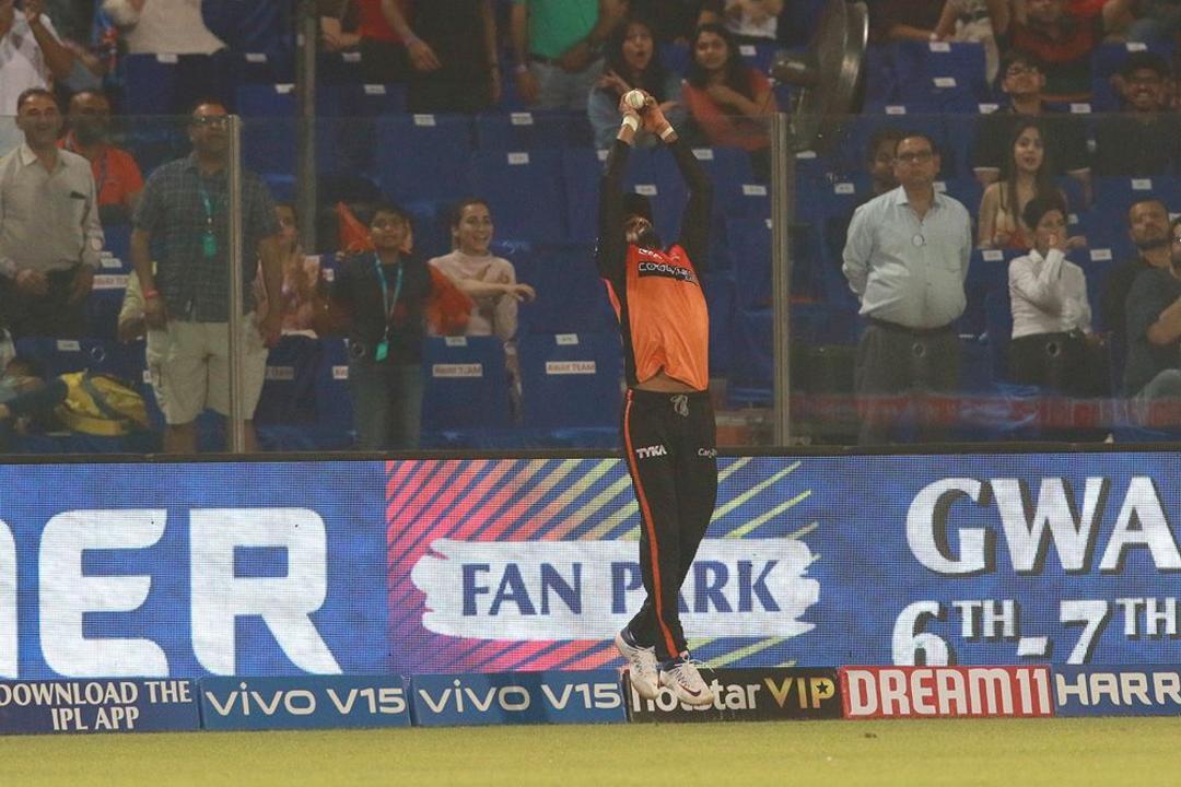 Hooda's balancing catch at the ropes