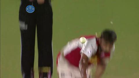 M18: RR vs KXIP – Stuart Binny Wicket background